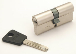 Mul-T-Lock 7x7 dubbele cilinder SKG** Incl. 3 sleutels